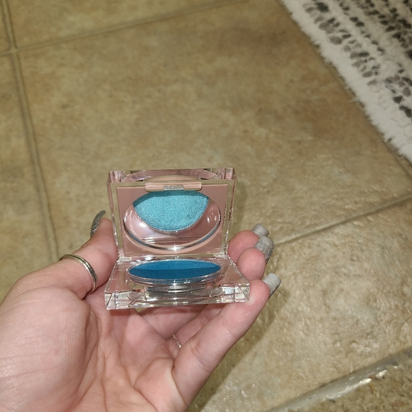 NEW KKW Beauty Flashing Lights Pressed Powder in Bands turquoise blue - Picture 12 of 16